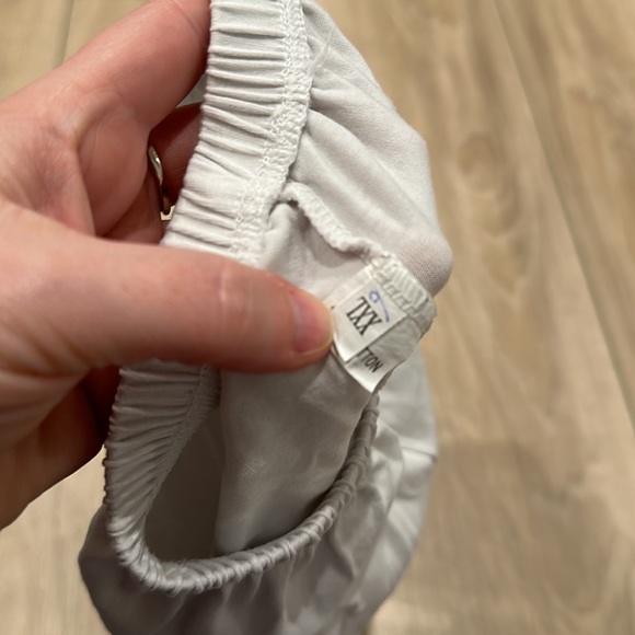 Used Toddler Girls White Boutique Brand Size 2T White Ruffle Shorts Stretch Play - Picture 7 of 7